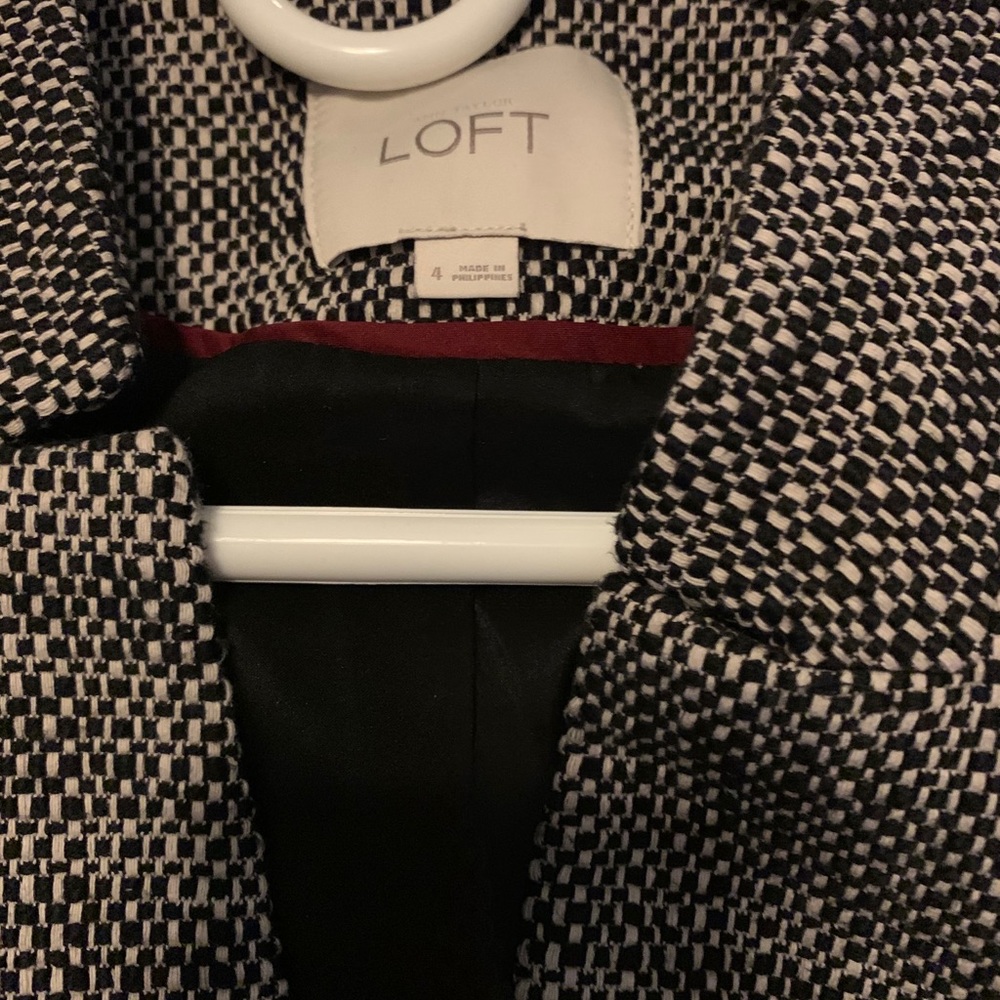Blazer - Picture 3 of 3